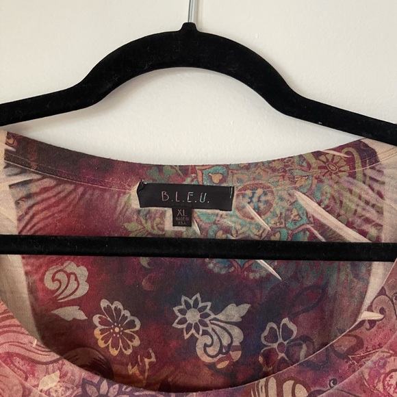 Floral & Rhinestone Shirt - Picture 4 of 7